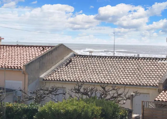 à - 30 M² - Vue Sur La
